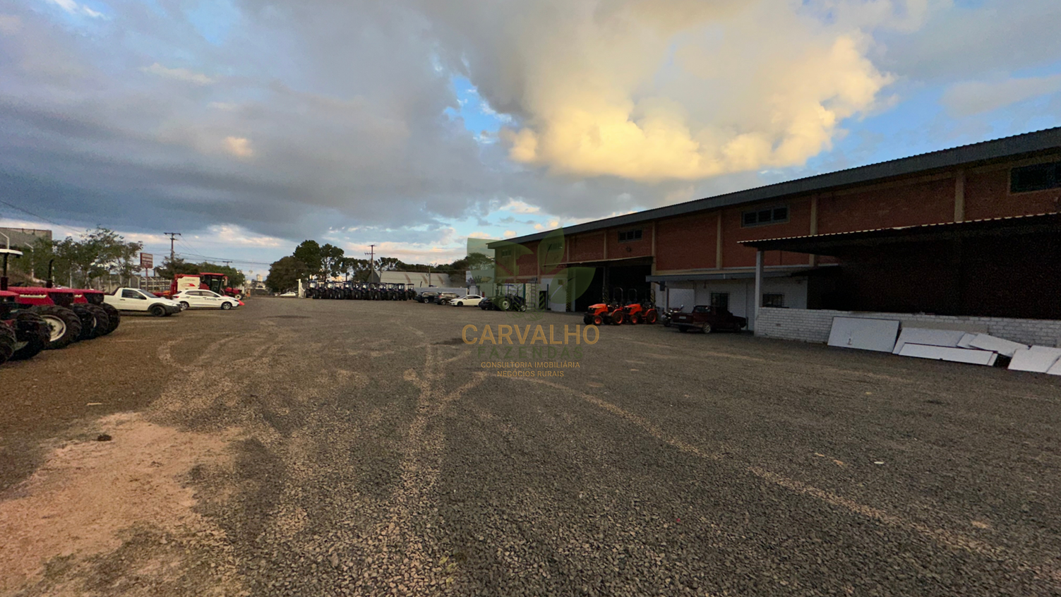 Interior do Barracão